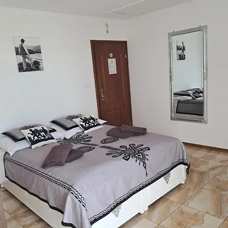 홈스테이 Czorsztynska 초르쉬틴